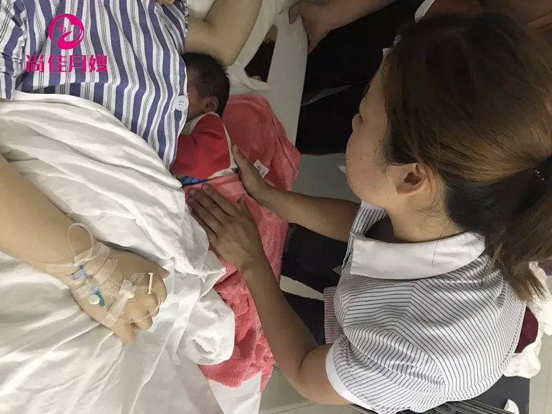 尚佳專業(yè)月嫂丨母乳丨吸奶器吸出來的奶量不能信！